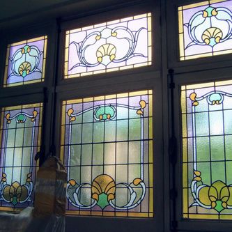 glasraam, ukkel, art nouveau, glas in lood, bloemen